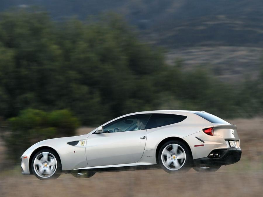  Ferrari FF 2011 года  (US) (фото 4 из 14)